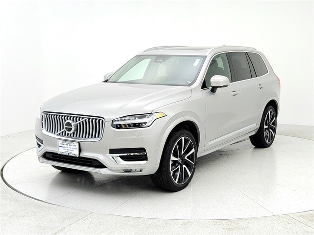 2025 Volvo XC90 Plus's photo