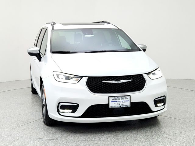 Used 2023 Chrysler Pacifica Hybrid Pinnacle with VIN 2C4RC1N70PR509788 for sale in Chicago, IL