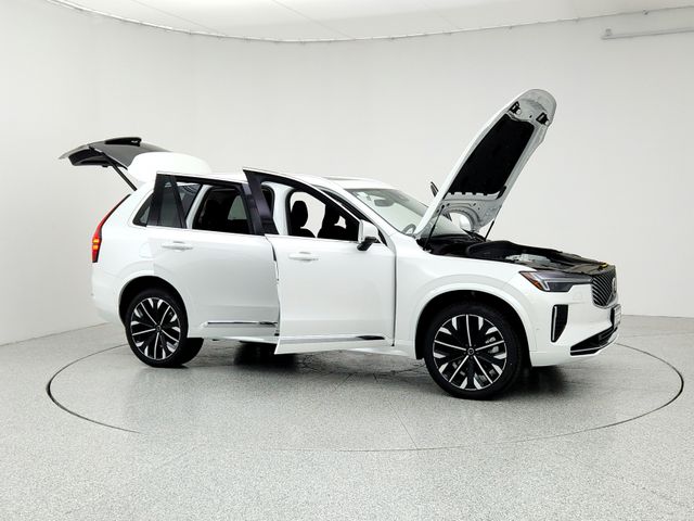 2025 Volvo XC90 Plus - Photo 10