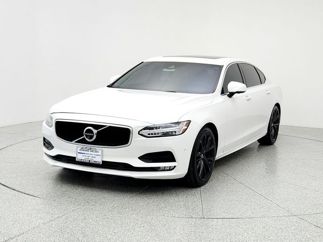 2019 Volvo S90 Momentum