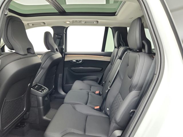2025 Volvo XC90 Plus - Photo 32