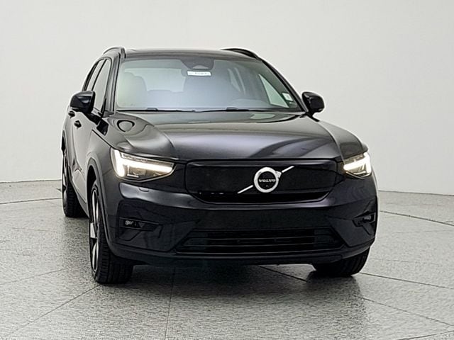 Used 2023 Volvo XC40 Ultimate with VIN YV4ED3UM1P2085225 for sale in Chicago, IL