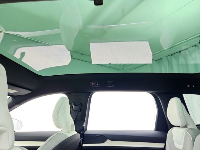2025 Volvo EX90 Ultra - Photo 19