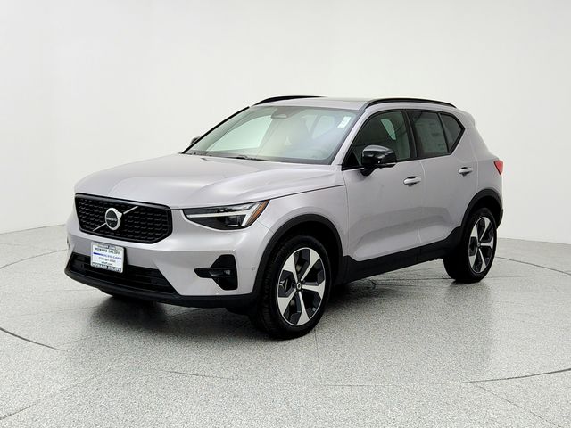 2026 Volvo XC40 Plus's photo