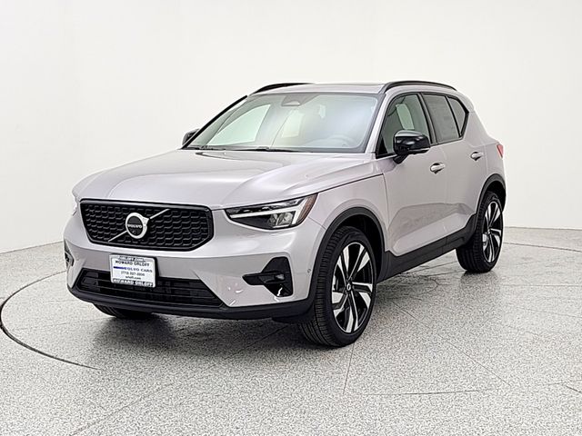 2026 Volvo XC40 B5 Plus Dark AWD's photo