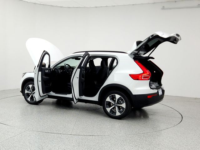 2026 Volvo XC40 Plus - Photo 12