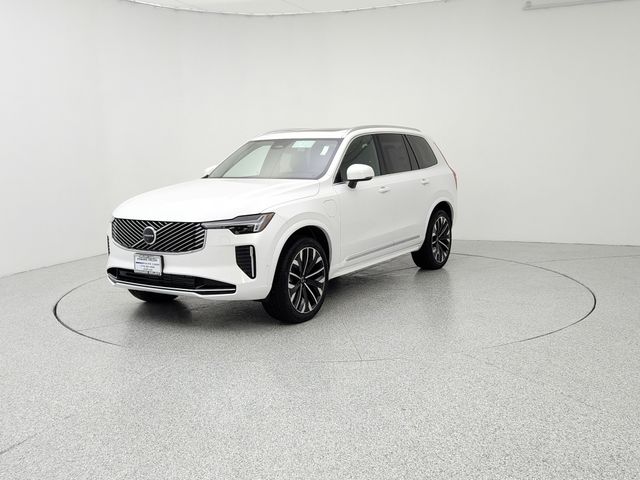 2025 Volvo XC90 Plus's photo