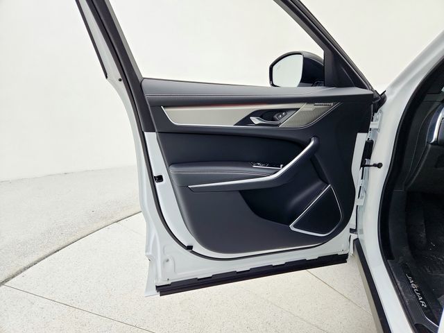 2026 Jaguar F-Pace R-Dynamic S - Photo 27