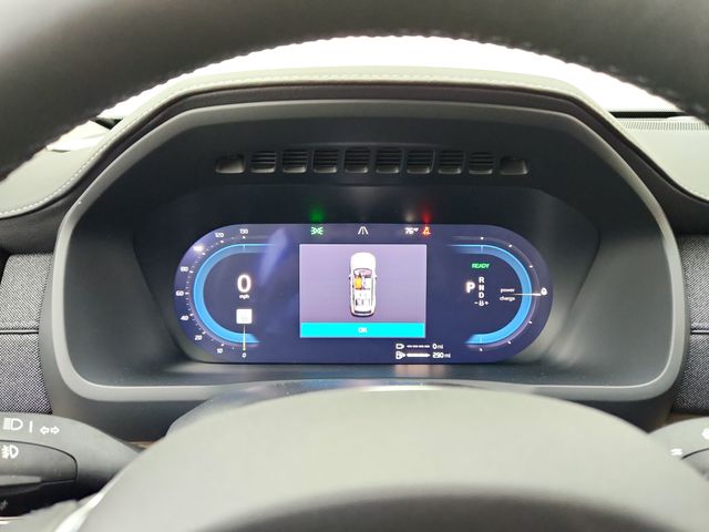 2025 Volvo XC90 Plus - Photo 20