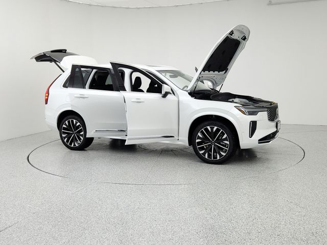 2025 Volvo XC90 Plus - Photo 10
