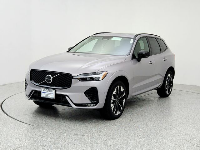 2026 Volvo XC60 Plus's photo
