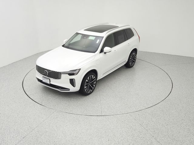 2025 Volvo XC90 Plus - Photo 13