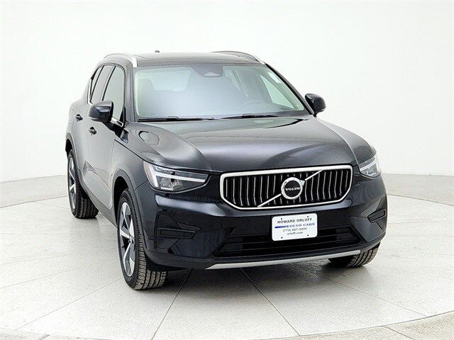 2025 Volvo XC40 Core photo 2