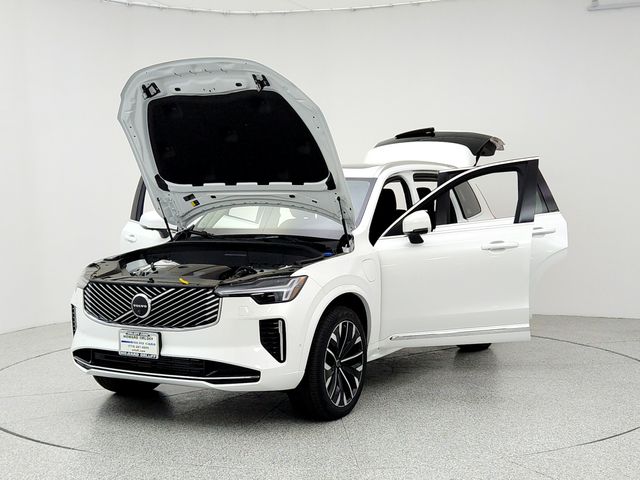 2025 Volvo XC90 Plus - Photo 9