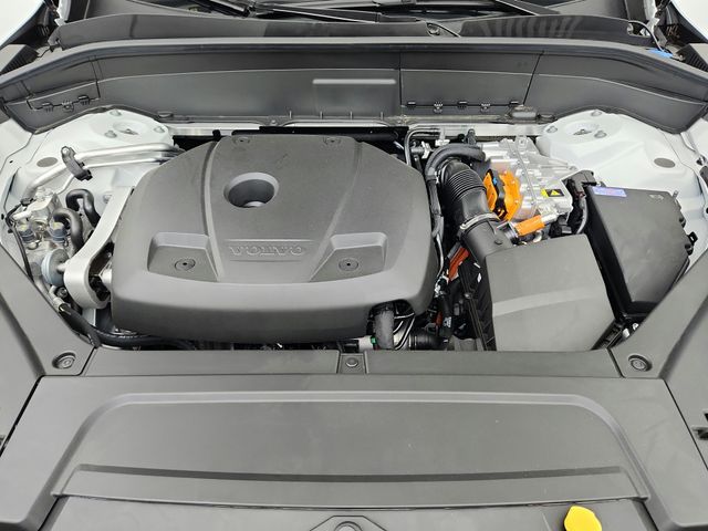 2025 Volvo XC90 Plus - Photo 20