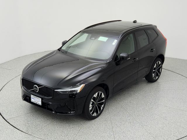 2026 Volvo XC60 Plus - Photo 12