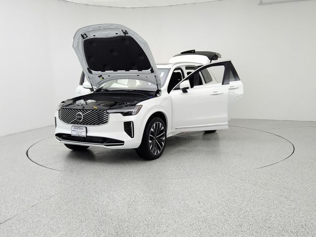 2025 Volvo XC90 Plus - Photo 9