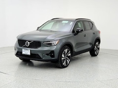 2026 Volvo XC40 B4 Plus FWD SUV
