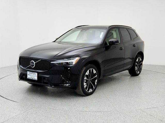 2026 Volvo XC60 Plus's photo