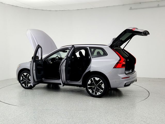 2026 Volvo XC60 Plus - Photo 12