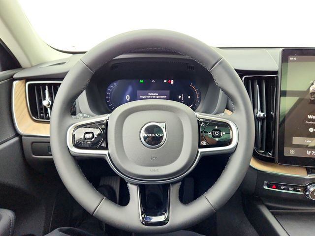 2026 Volvo XC60 Plus - Photo 24