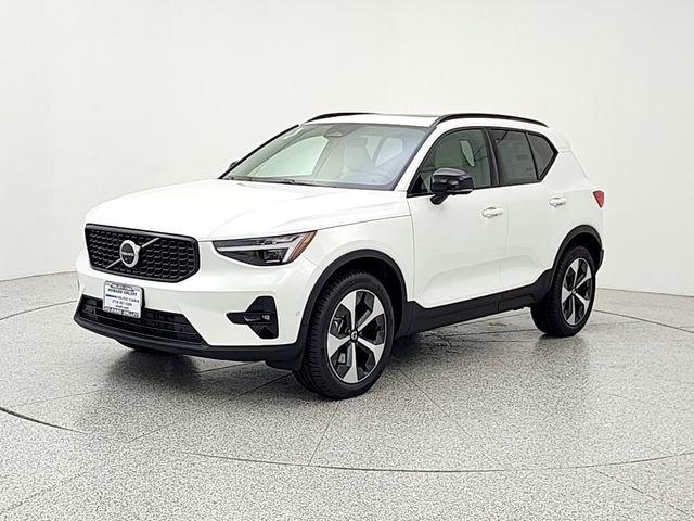 2026 Volvo XC40