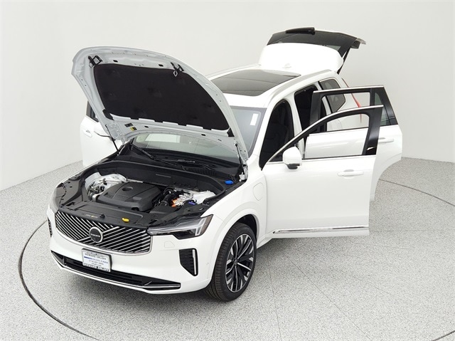 2025 Volvo XC90 Plus - Photo 15