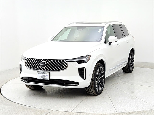 2025 Volvo XC90 Plus's photo