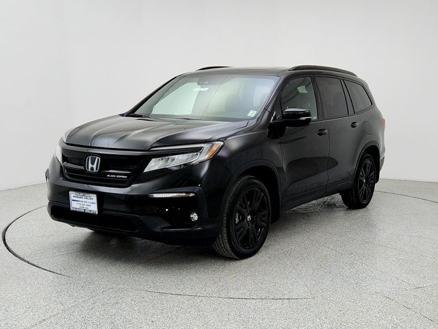 Featured used 2022 Honda Pilot Black Edition SUV for sale in Chicago, IL