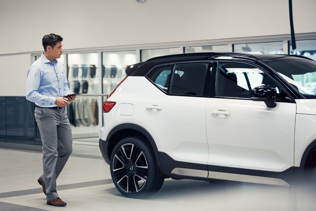 Value Your Trade at Howard Orloff Volvo in Chicago
