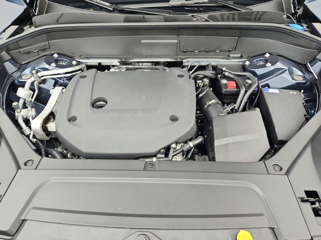 2026 Volvo XC90 Plus - Photo 16
