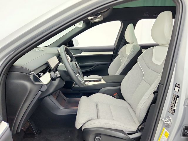 2025 Volvo EX90 Ultra - Photo 18