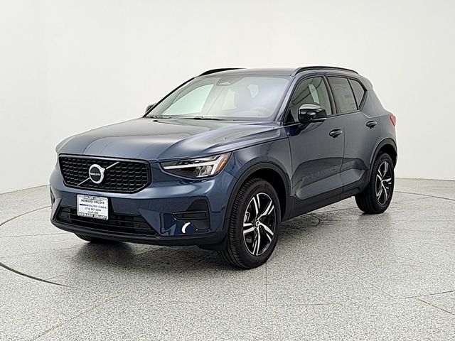 2026 Volvo XC40 B5 Core Dark AWD's photo