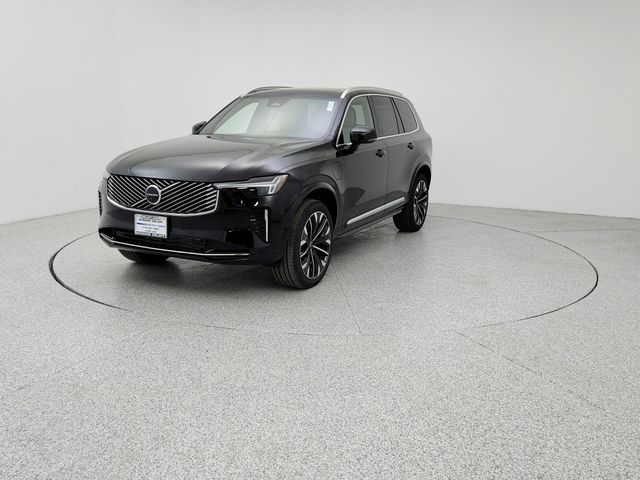 2026 Volvo XC90 Plus's photo