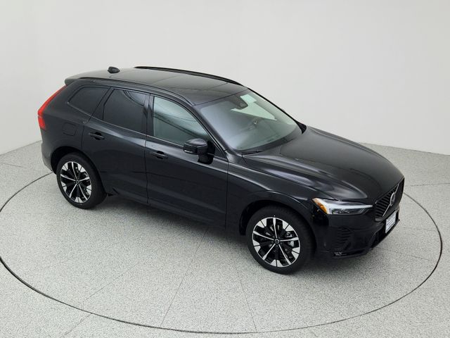 2026 Volvo XC60 Plus - Photo 13