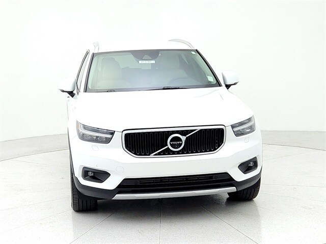 Used 2021 Volvo XC40 Momentum with VIN YV4162UK8M2602789 for sale in Chicago, IL