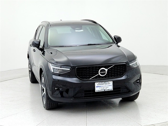 Used 2023 Volvo XC40 Plus with VIN YV4L12UWXP2040392 for sale in Chicago, IL