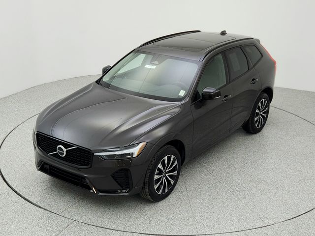 2025 Volvo XC60 Plus's photo