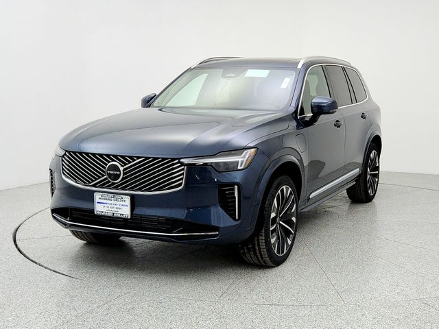2026 Volvo XC90 Plus's photo