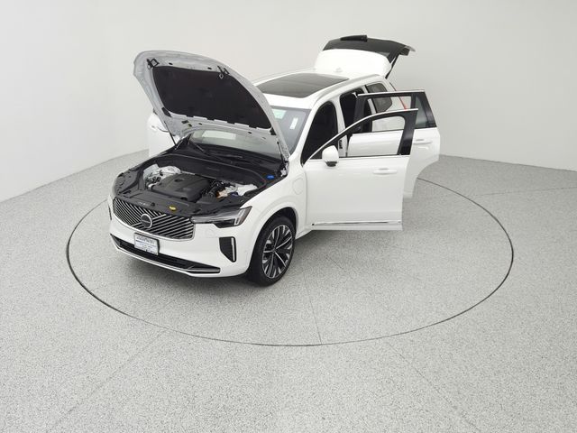 2025 Volvo XC90 Plus - Photo 15