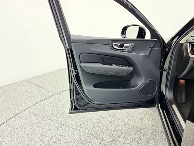 2026 Volvo XC60 Plus - Photo 26