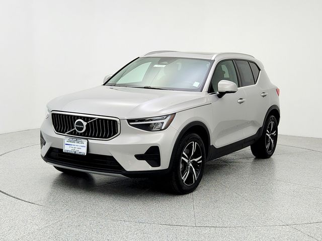2025 Volvo XC40