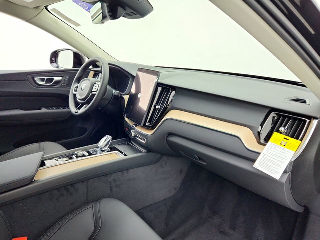 2026 Volvo XC60 Plus - Photo 16