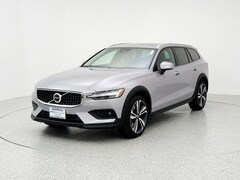 2026 Volvo V60 Cross Country B5 Plus Wagon