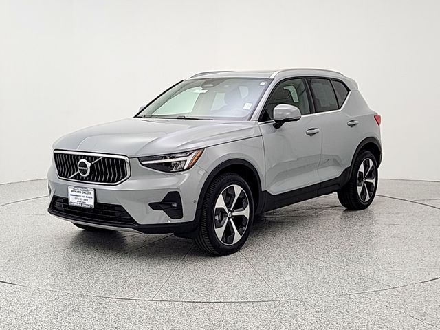 2025 Volvo XC40 B5 Plus Bright AWD's photo