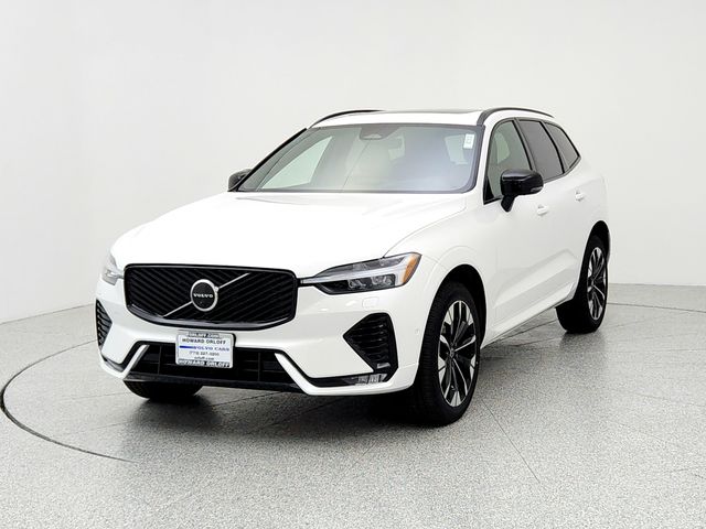 2026 Volvo XC60 Plus's photo