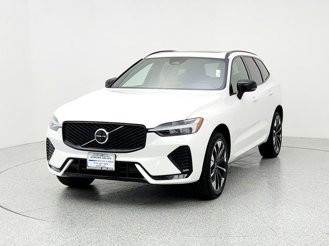 2026 Volvo XC60 Plus's photo