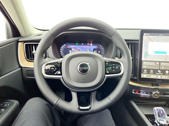 2026 Volvo XC60 Plus - Photo 21
