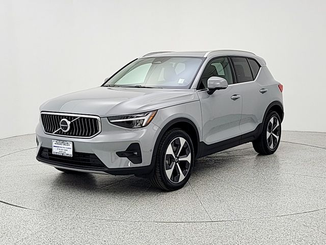 2025 Volvo XC40 B5 Plus Bright AWD's photo