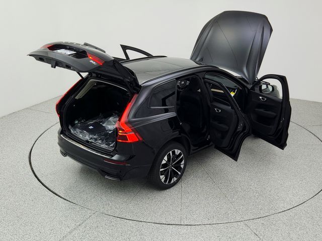 2026 Volvo XC60 Plus - Photo 34